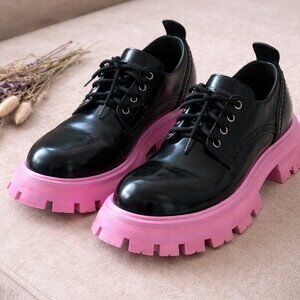 Alexander McQueen Chunky Lug Sole Derby Shoes EU 40 Black Pink Unisex